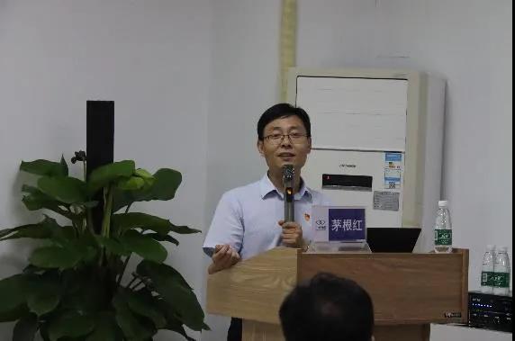 廣州電纜綜合管理黨支部聯合（hé）市征地辦兩黨支部開展聯學共建活動