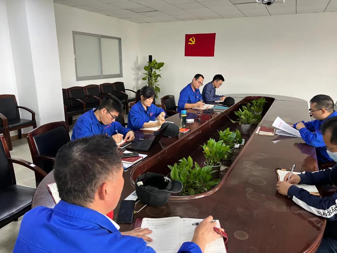 廣州電纜公司各黨組織認(rèn)真學(xué)習貫徹 黨的十九屆(jiè)六中全會精神 廣州電纜公司各黨組織(zhī)認真學習貫徹 黨的(de)十九屆六中全會精(jīng)神(shén)